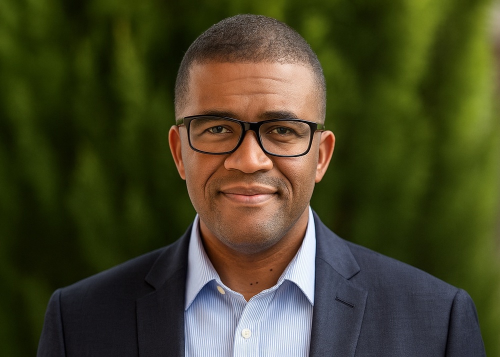 Headshot of Dr Trevino Ridgard, Specialist Urologist